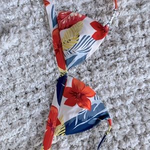 Cute Hollister Swimsuit Top